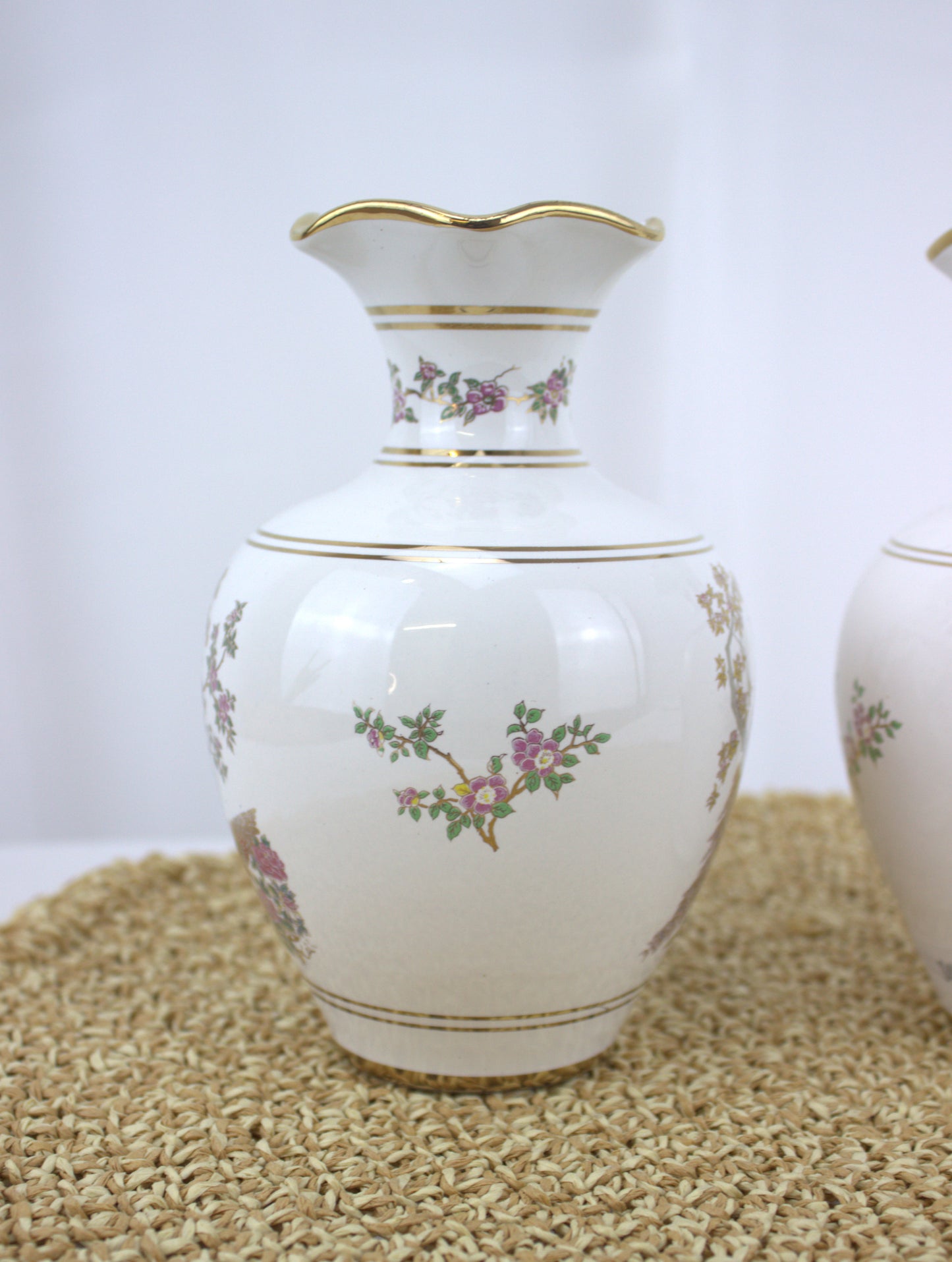 Pair of Neofitou Handmade Greek Vases – 24k Gold Elegance