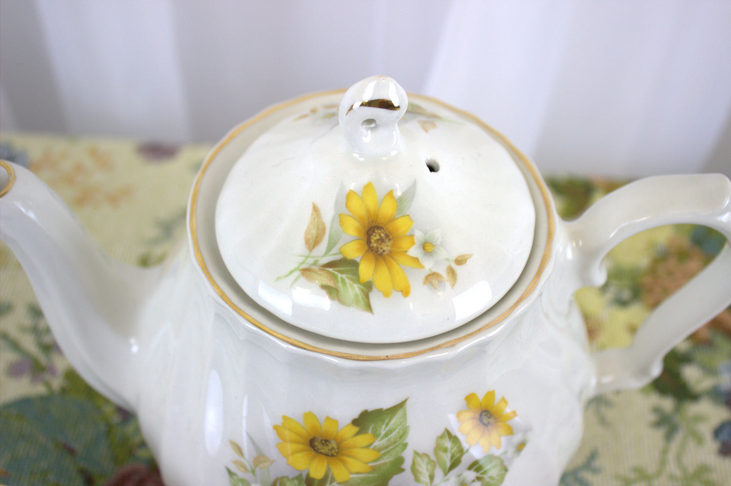 Elegant Sadler Teapot & Matching Sugar Bowl – Floral Delight for 4 Cups