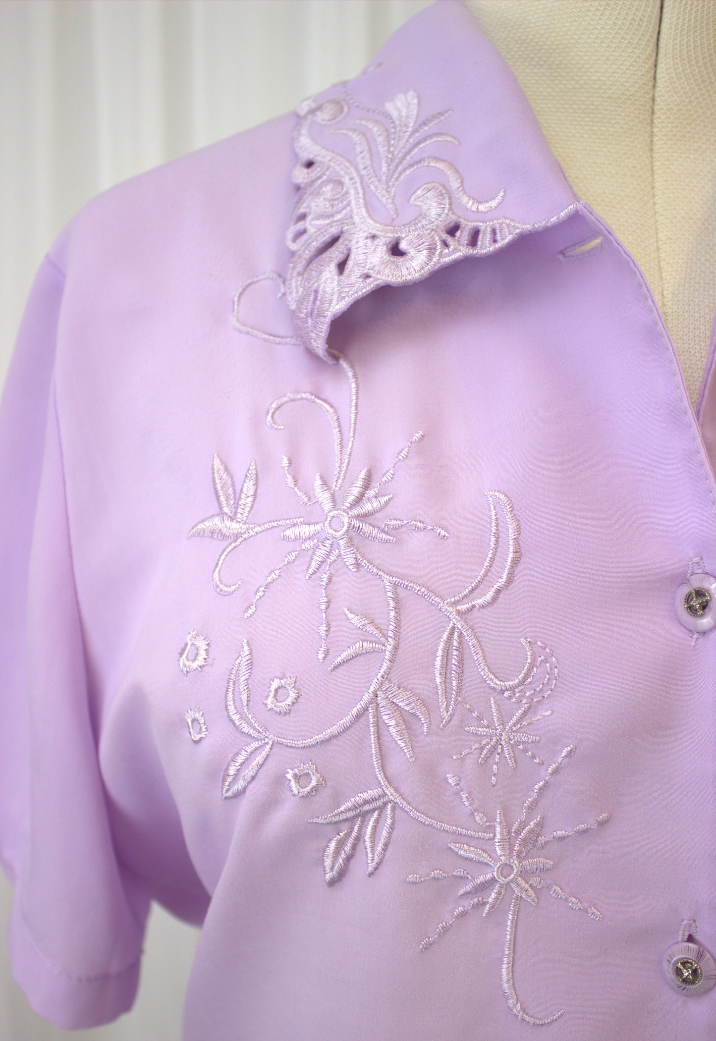 Vintage Embroidered Blouse - Size 16