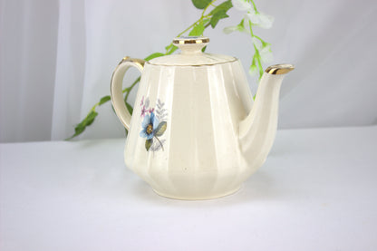 Charming, Simple, Elegant, Vintage Sadler Floral Tea Pot