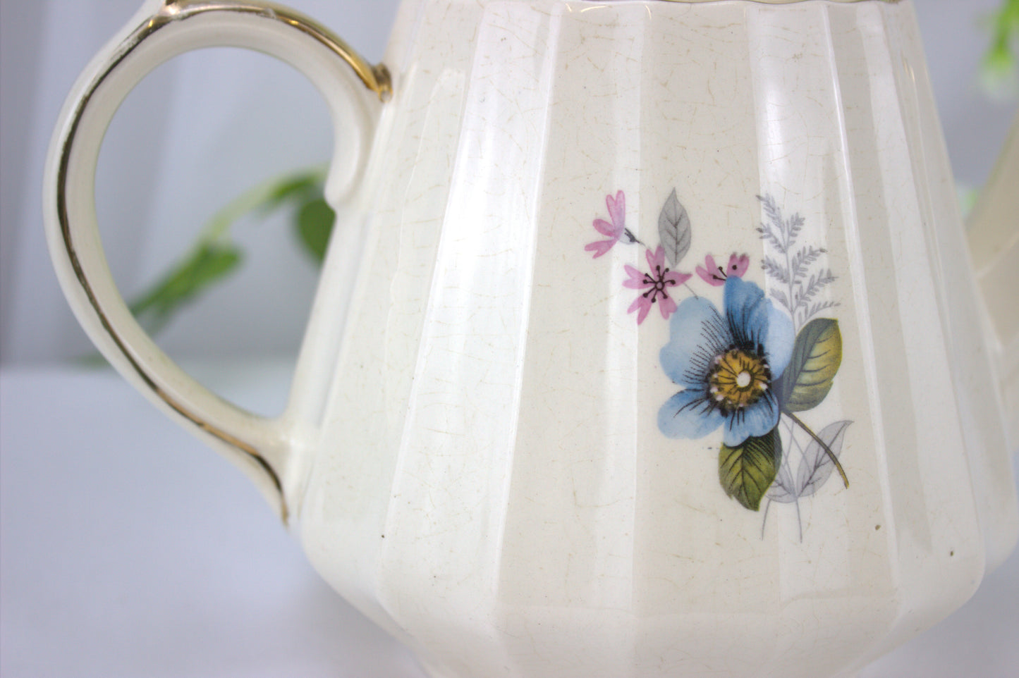 Charming, Simple, Elegant, Vintage Sadler Floral Tea Pot