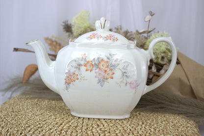 Simple yet Elegant Vintage Floral Teapot