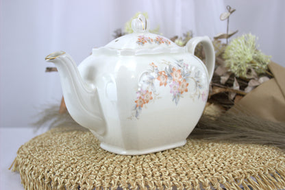 Simple yet Elegant Vintage Floral Teapot