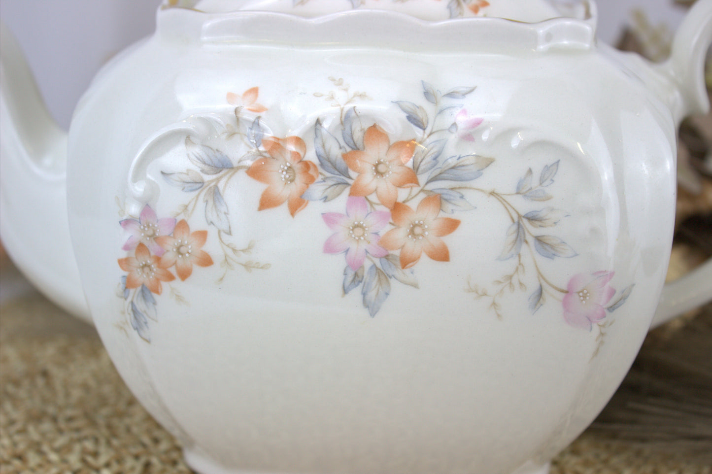 Simple yet Elegant Vintage Floral Teapot