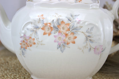 Simple yet Elegant Vintage Floral Teapot