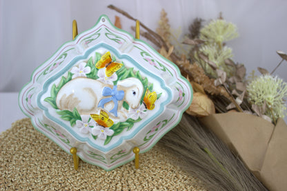 Adorabale Le Cordon Bleu Vintage 1986 Wall Hanging Mold - Lambs and Butterflies