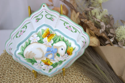 Adorabale Le Cordon Bleu Vintage 1986 Wall Hanging Mold - Lambs and Butterflies