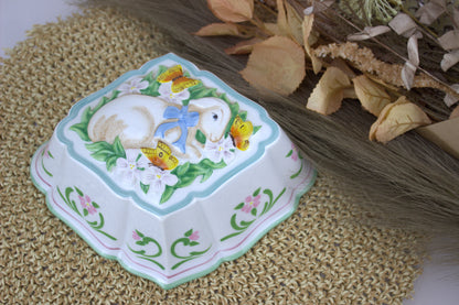 Adorabale Le Cordon Bleu Vintage 1986 Wall Hanging Mold - Lambs and Butterflies