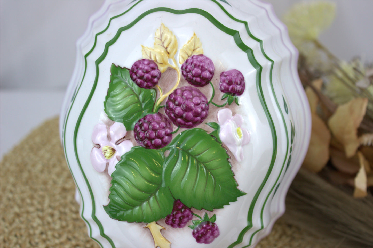 Rare Le Cordon Bleu Vintage 1986 Wall Hanging Mold - Blackberries