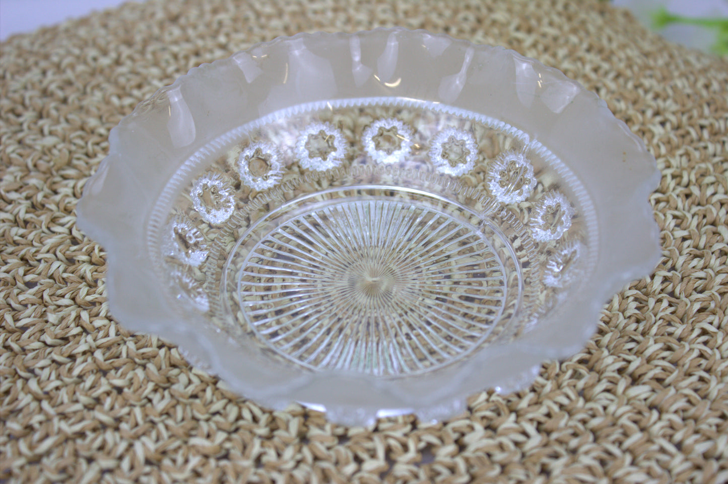 Breathtaking 5-inch Diameter Vintage Decorative Glass Bowl