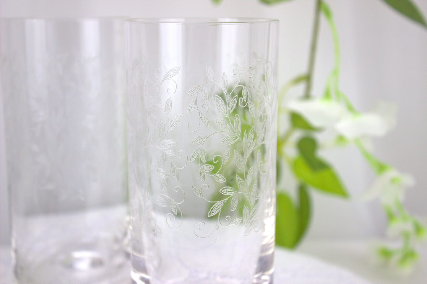 Pair of Dainty Etched Leaf and Vine Highball Glasses - Perfect for summer cocktails - 1980's