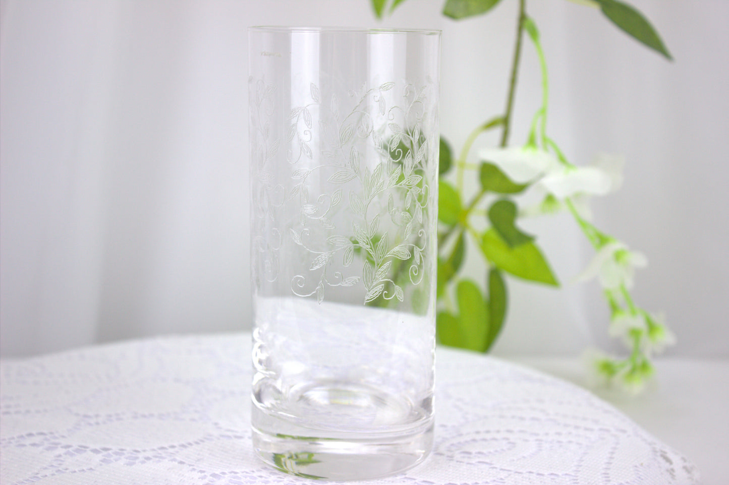 Pair of Dainty Etched Leaf and Vine Highball Glasses - Perfect for summer cocktails - 1980's