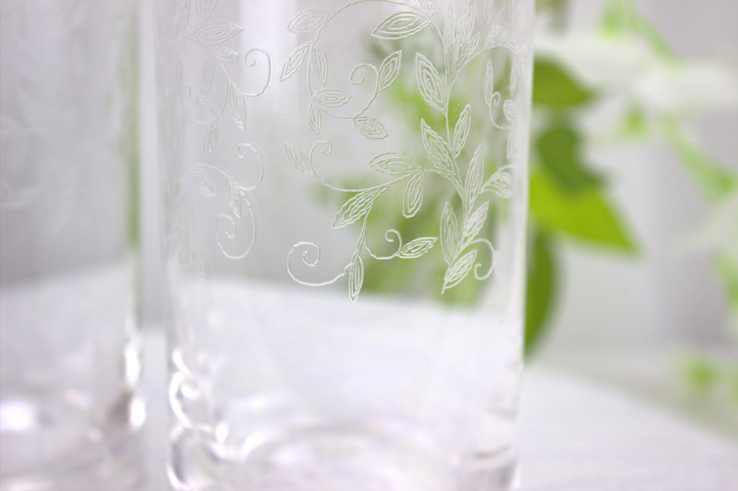 Pair of Dainty Etched Leaf and Vine Highball Glasses - Perfect for summer cocktails - 1980's