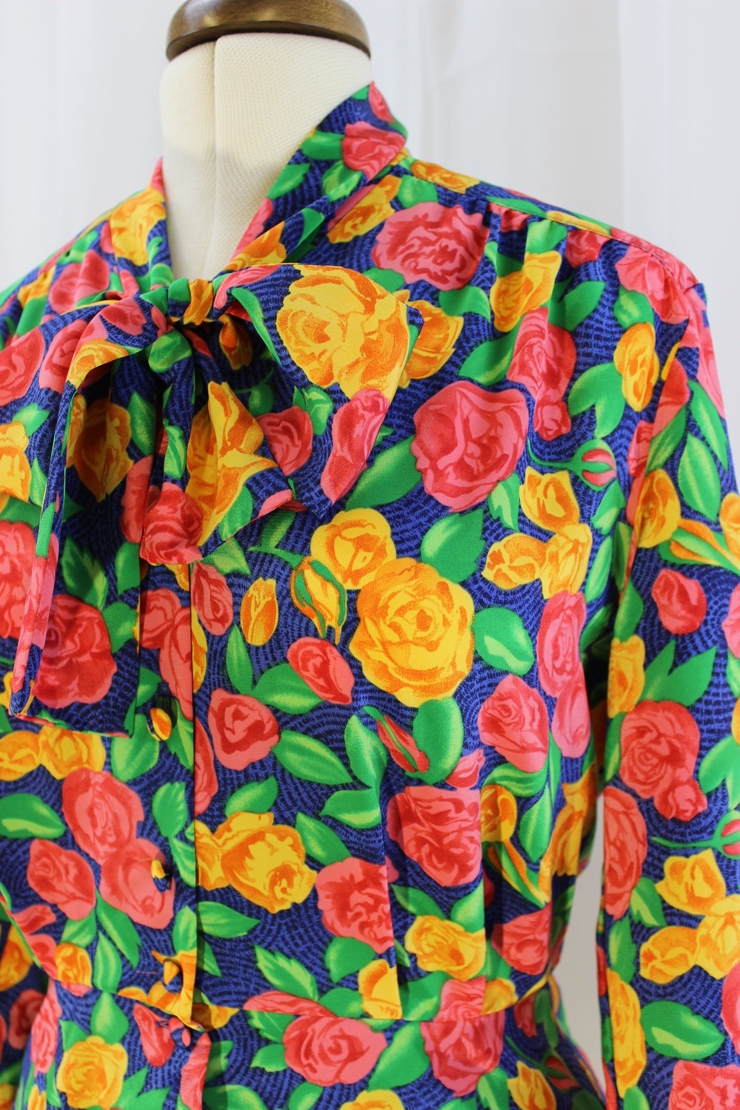 Exquisite Vintage Blouse - Blue with Pink and Yellow Flowers - Size 12