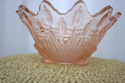 Wonderful Vintage Pink Depression Glass Bowl with Frosted Details