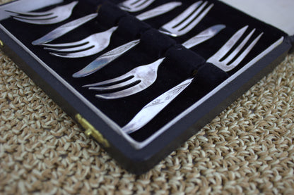 Stunning 1930's Set of 8 Arthur Price Vintage Cake Forks in Original Presentation Box