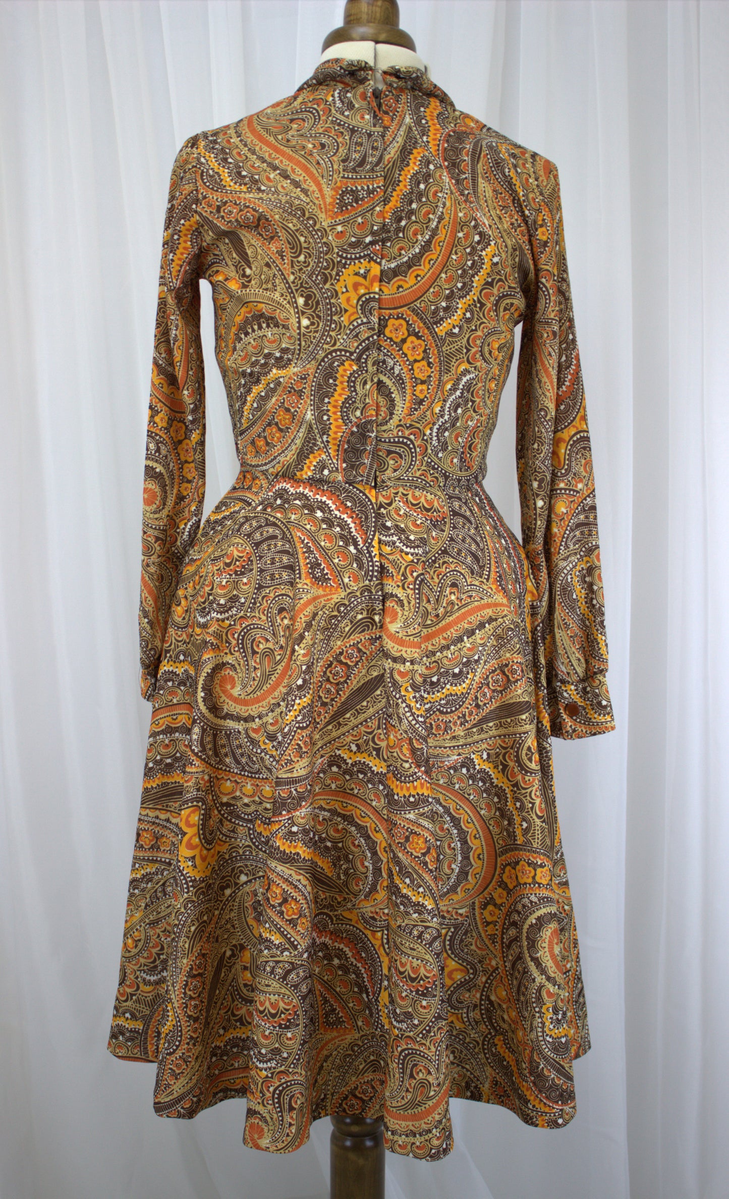 Stunning Vintage 70s Brown and Orange Paisley Swing Dress - Size 14