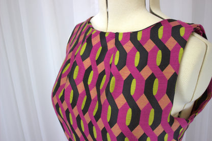 Beautiful Vintage Geometric Pattern Dress with belt - Size 12