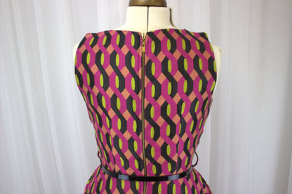 Beautiful Vintage Geometric Pattern Dress with belt - Size 12