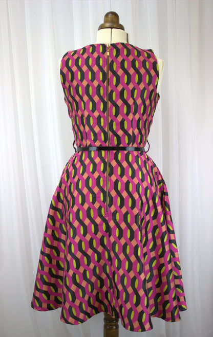 Beautiful Vintage Geometric Pattern Dress with belt - Size 12