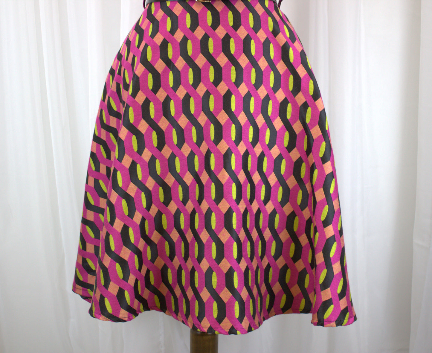 Beautiful Vintage Geometric Pattern Dress with belt - Size 12