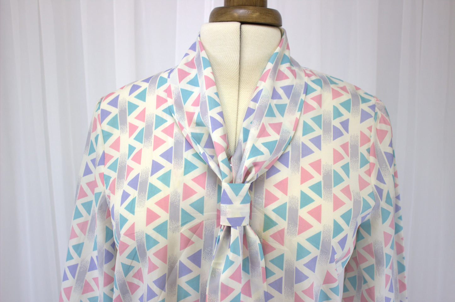 Vintage 80s Geometric Button-Down Bow Shirt - Size 10