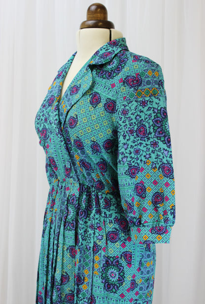 Wonderfully Vibrant Paisley and Patterned Vintage Dress - Size 8