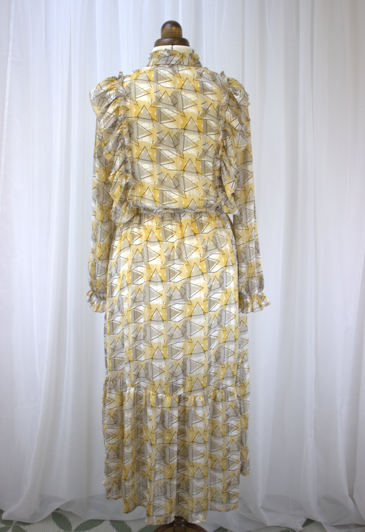 Wonderfully Unusual Vintage Geometric Print Chiffon Dress - Size 8-10