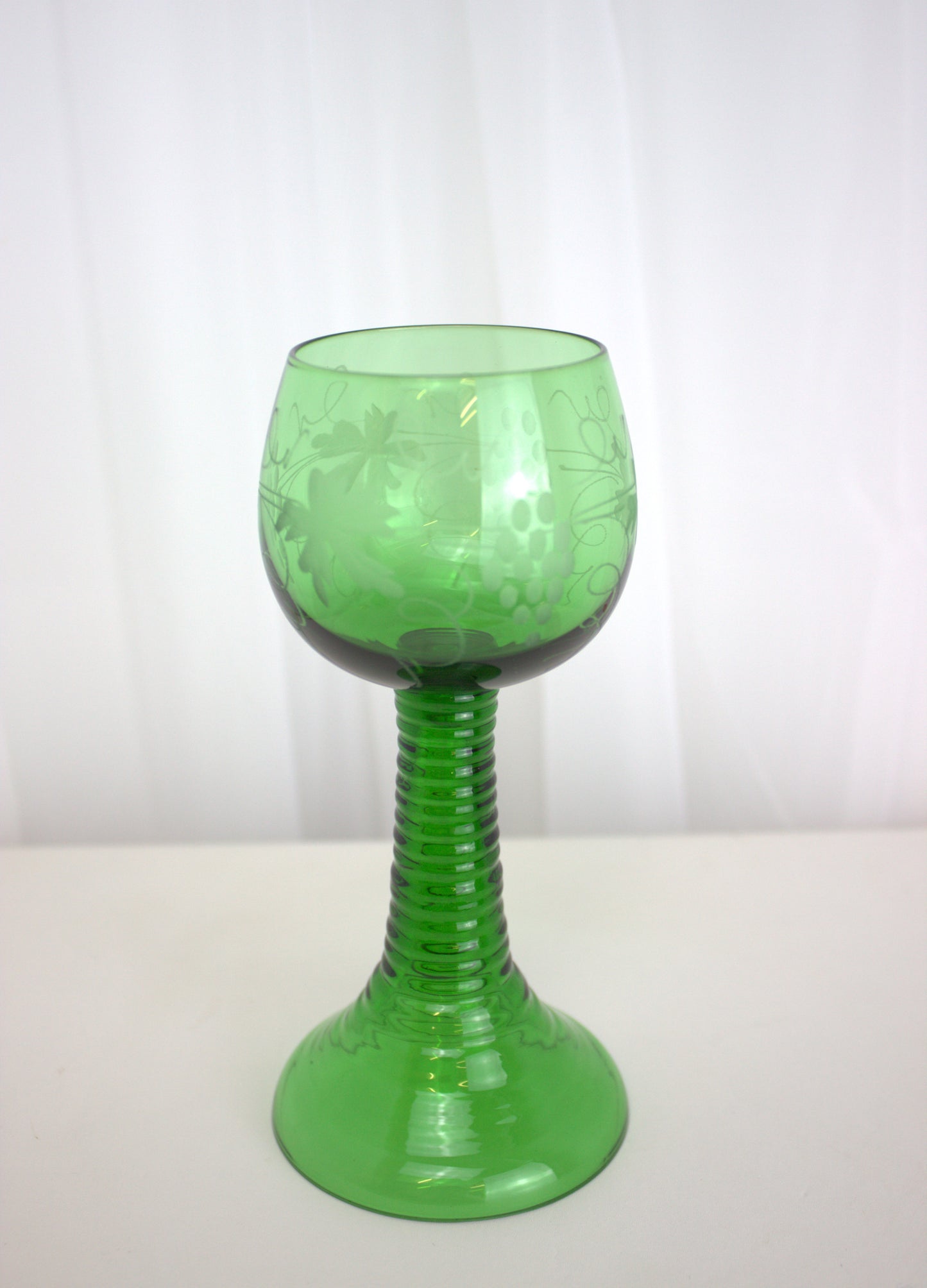 Set of 6 Vintage Etched Green Glass Goblets – Grape Motif and Ribbed Stem Design