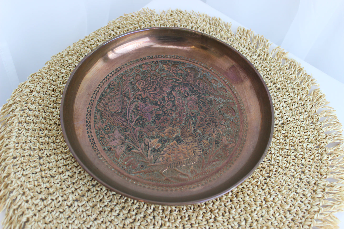 Elegant Decorative Plate with Exquisite Bird Motif