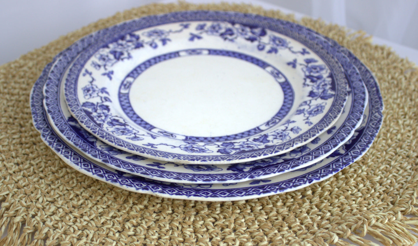 Trio Rare WR Midwinter Windsor Blue & White Dresser Plates