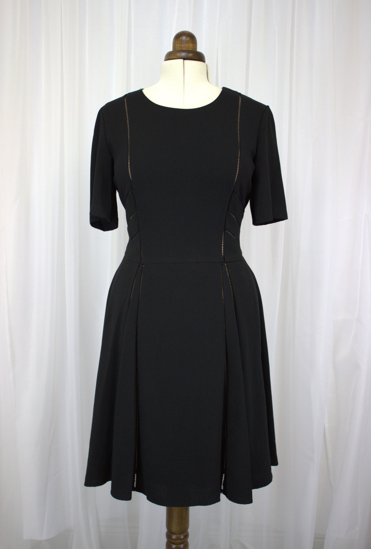 Elegant Fit-and-Flare Little Black Dress with Subtle Mesh Details – Size 14, Vintage-Inspired Chic