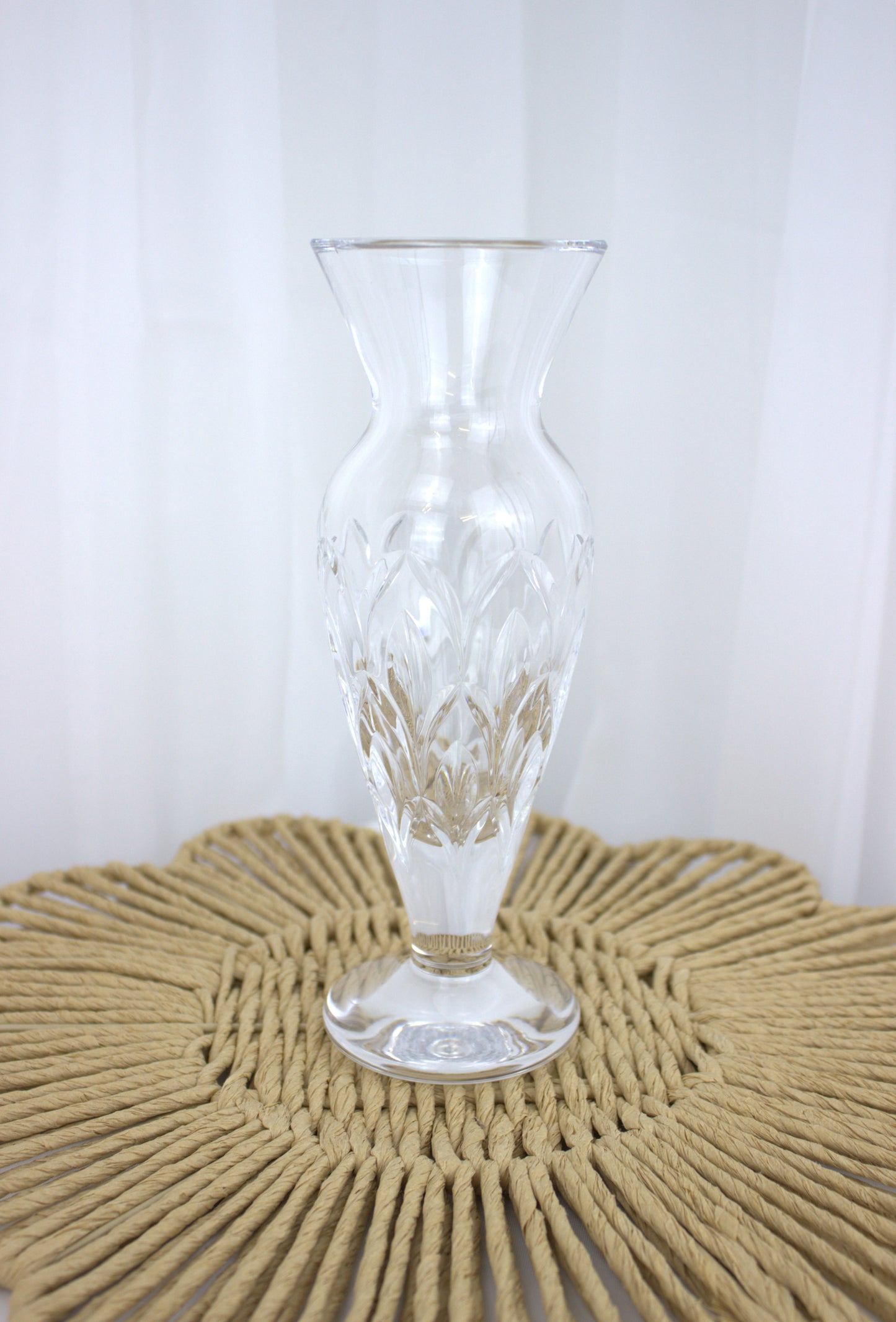 Stunning Stuart Crystal flower vase - 8 inches tall