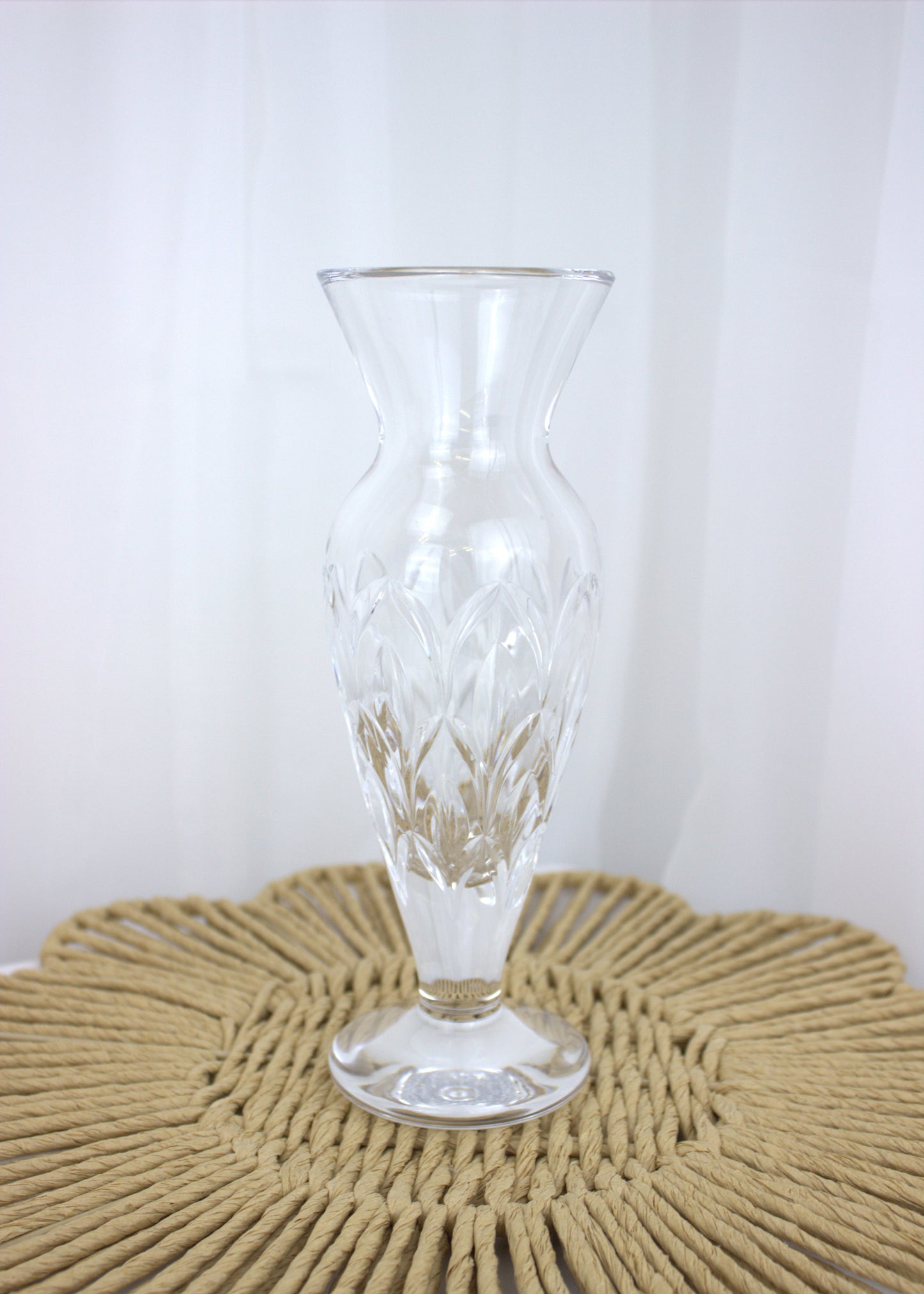 Stunning Stuart Crystal flower vase - 8 inches tall