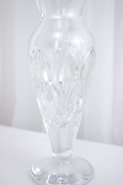 Stunning Stuart Crystal flower vase - 8 inches tall