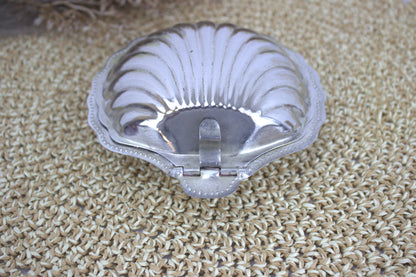 Beautiful Vintage Silver Plated Shell Shaped Trinket Box / Jam / Butter Dish