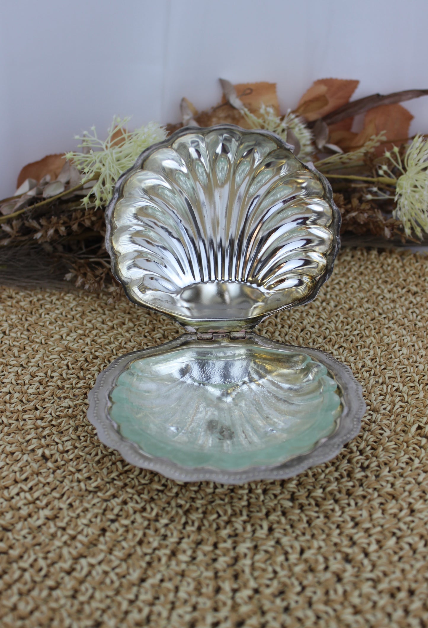 Beautiful Vintage Silver Plated Shell Shaped Trinket Box / Jam / Butter Dish