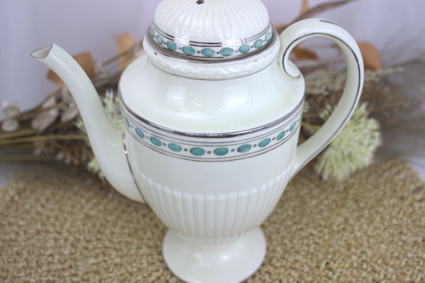 Stunning Rare Wedgwood Tea/Coffee Pot with Turquoise Accent - Damaged in transit, chips to the spout and lid, ideal for display, not functional 😞