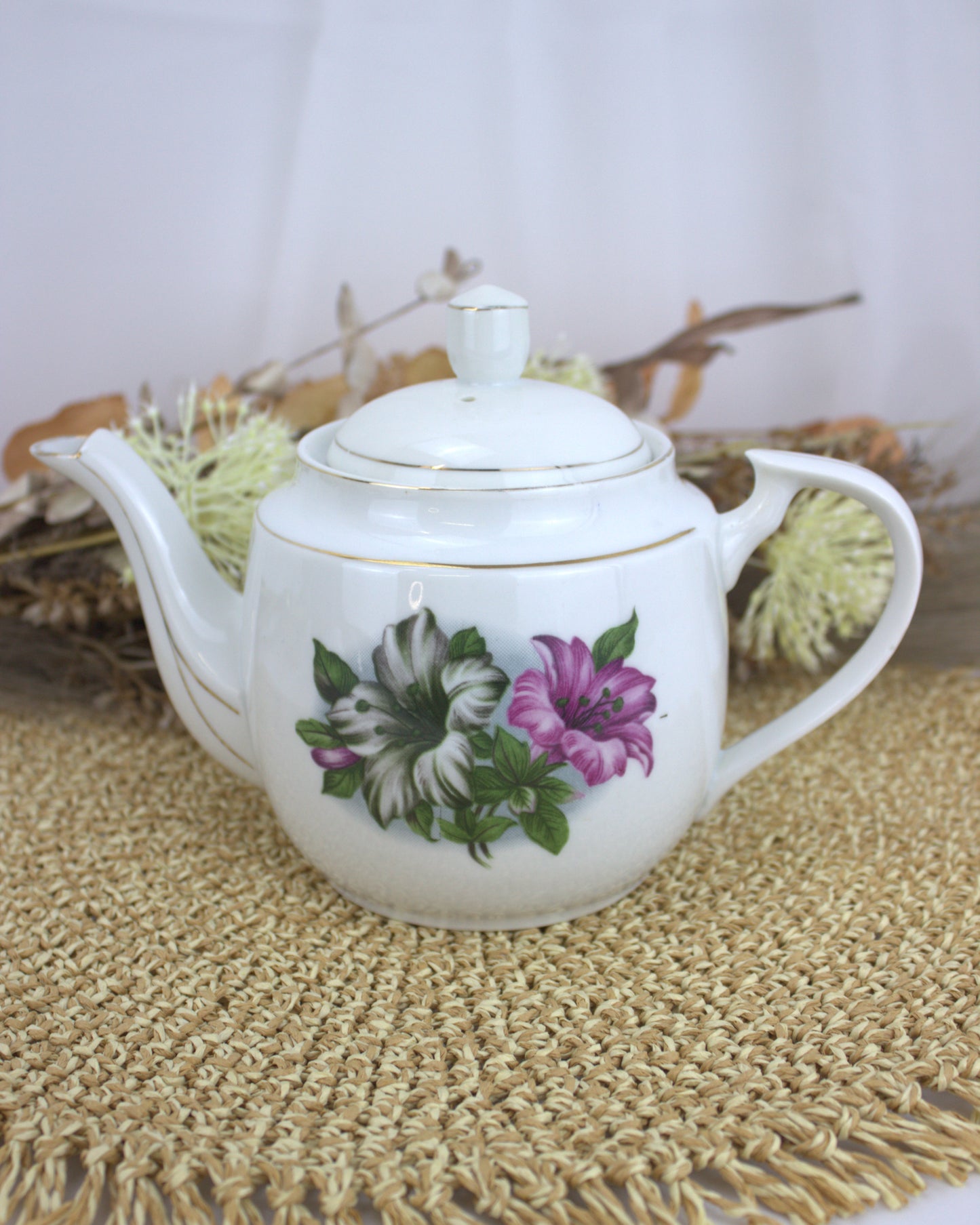 Charming Vintage Tea for One Teapot