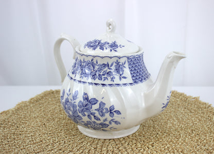 Vintage Melody Myott Fine Ironstone Teapot – A True Classic - Damaged in transit, small chip on the inside lid, not visible from the outside, still fully functional