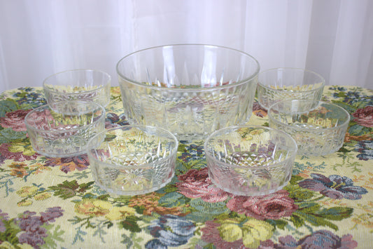 Vintage Arcoroc Diamond Sunburst Serving Bowl Set – 7 Pieces