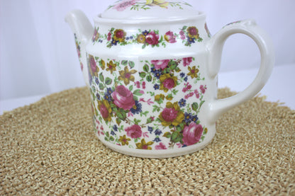 Vintage Sadler "Olde Chintz" Floral Teapot