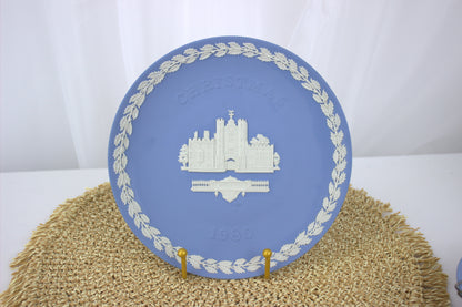 Wedgwood Jasperware Christmas Plate 1980 – St. James's Palace