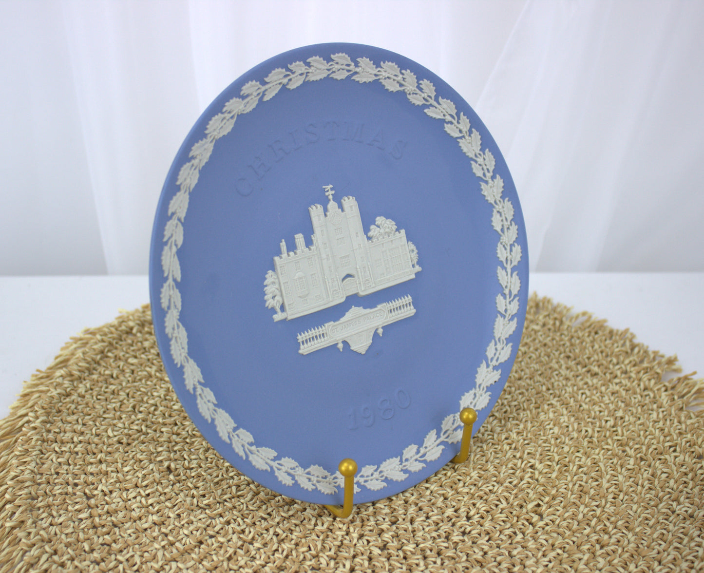 Wedgwood Jasperware Christmas Plate 1980 – St. James's Palace