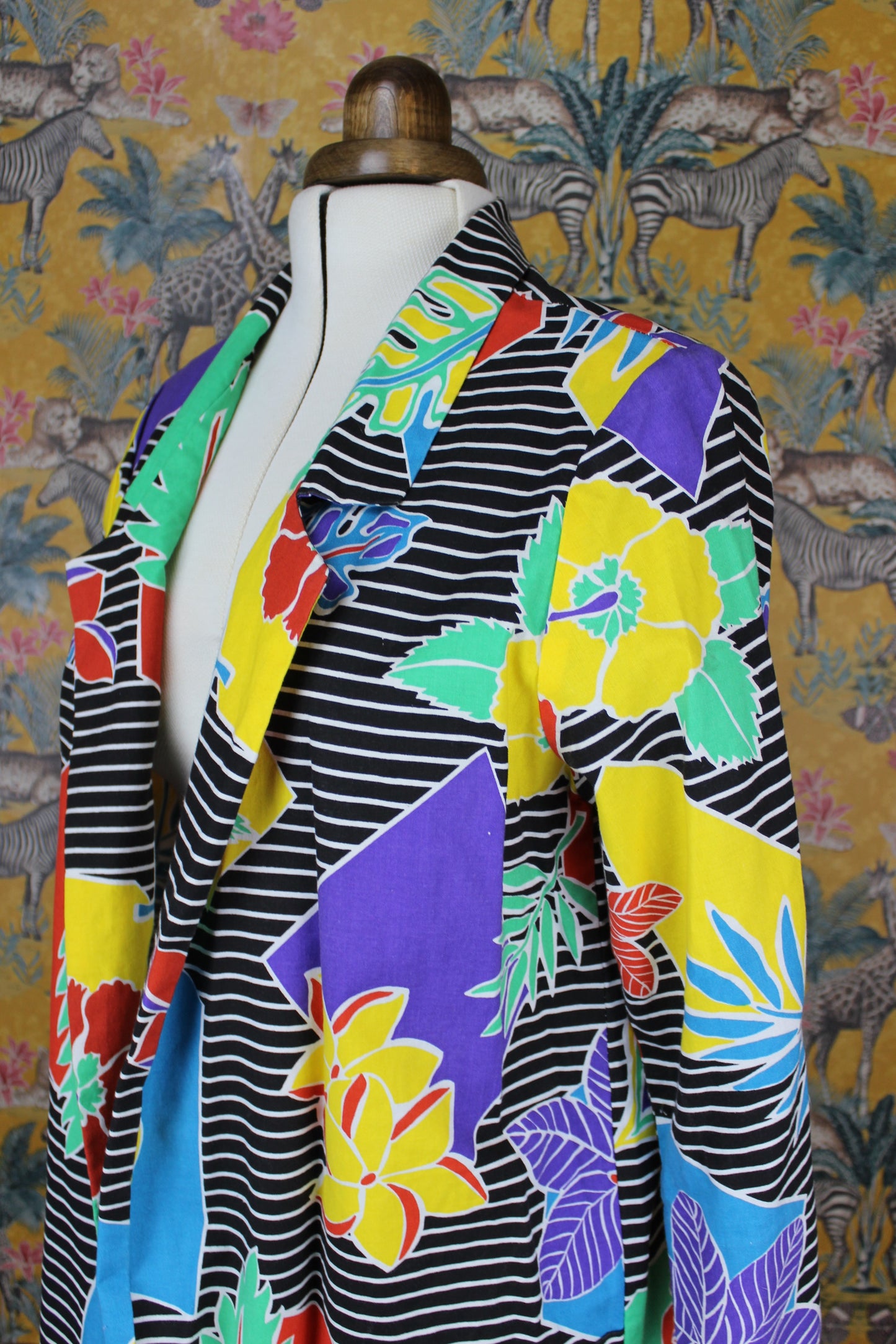 Bold Vintage Abstract Blazer - Size 14-16