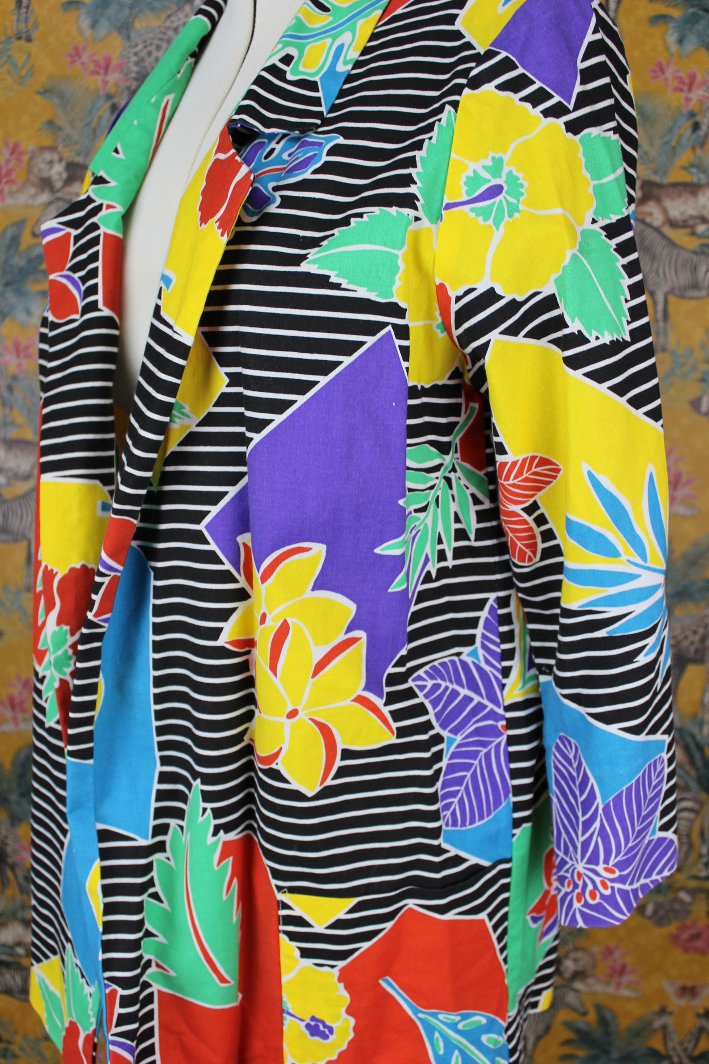 Bold Vintage Abstract Blazer - Size 14-16