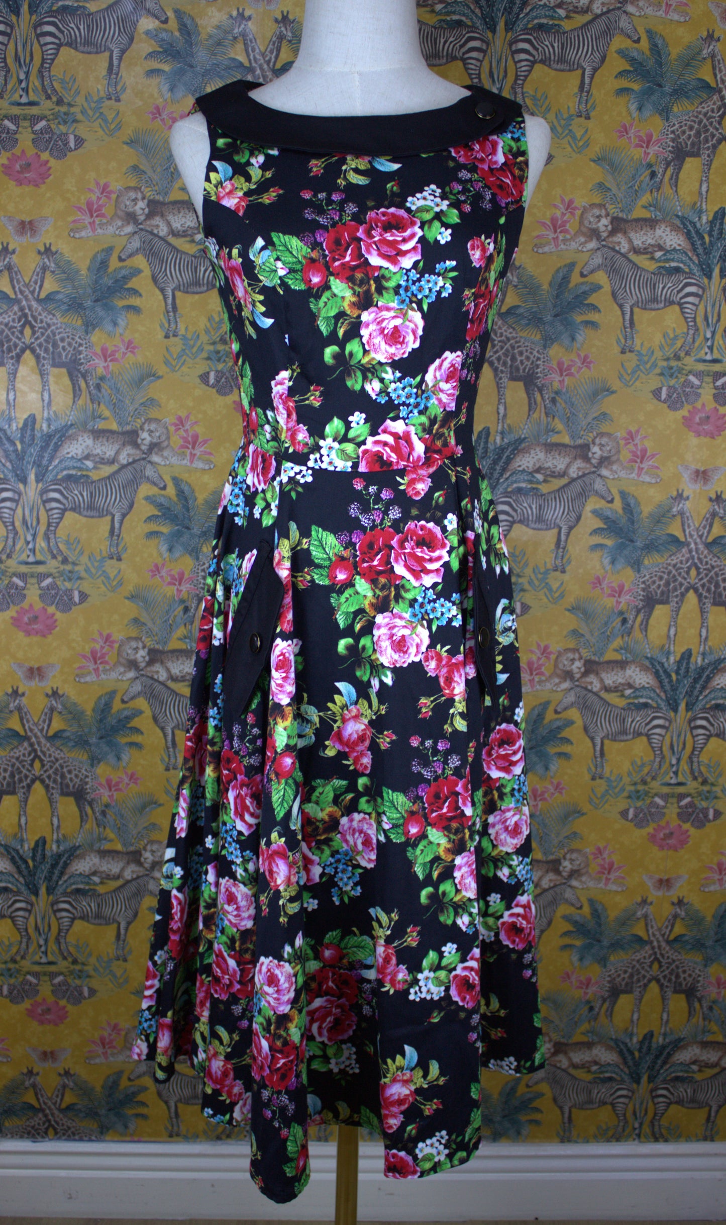 Hearts and Roses Vintage-Style Fit & Flare Dress - Size 8