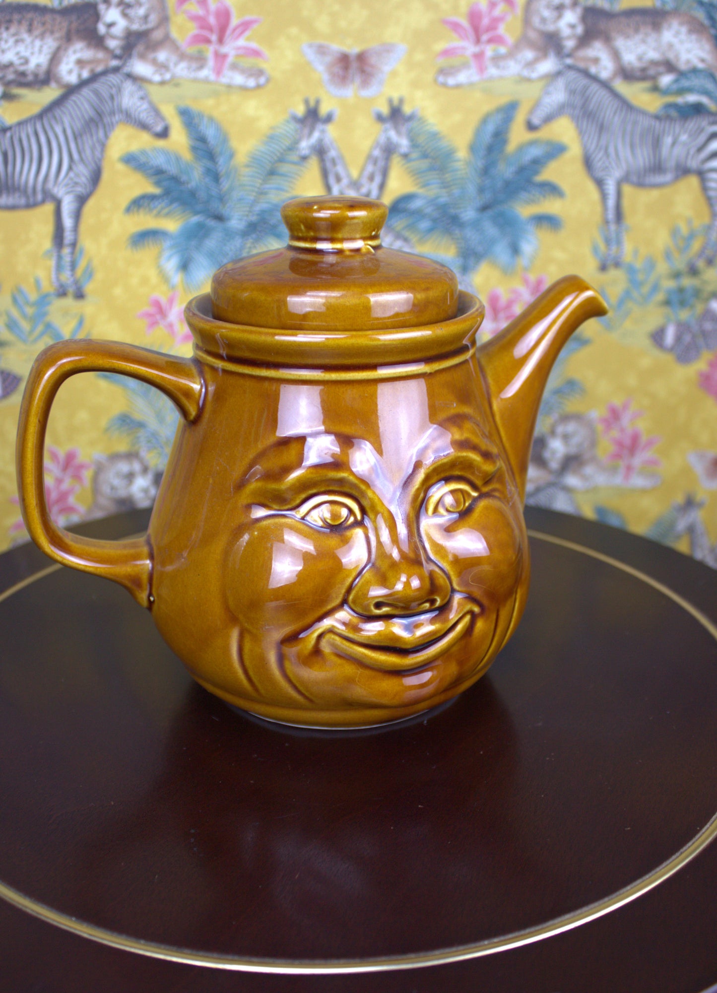 Vintage Sunshine Face Teapot – A Cheery and Unique Treasure