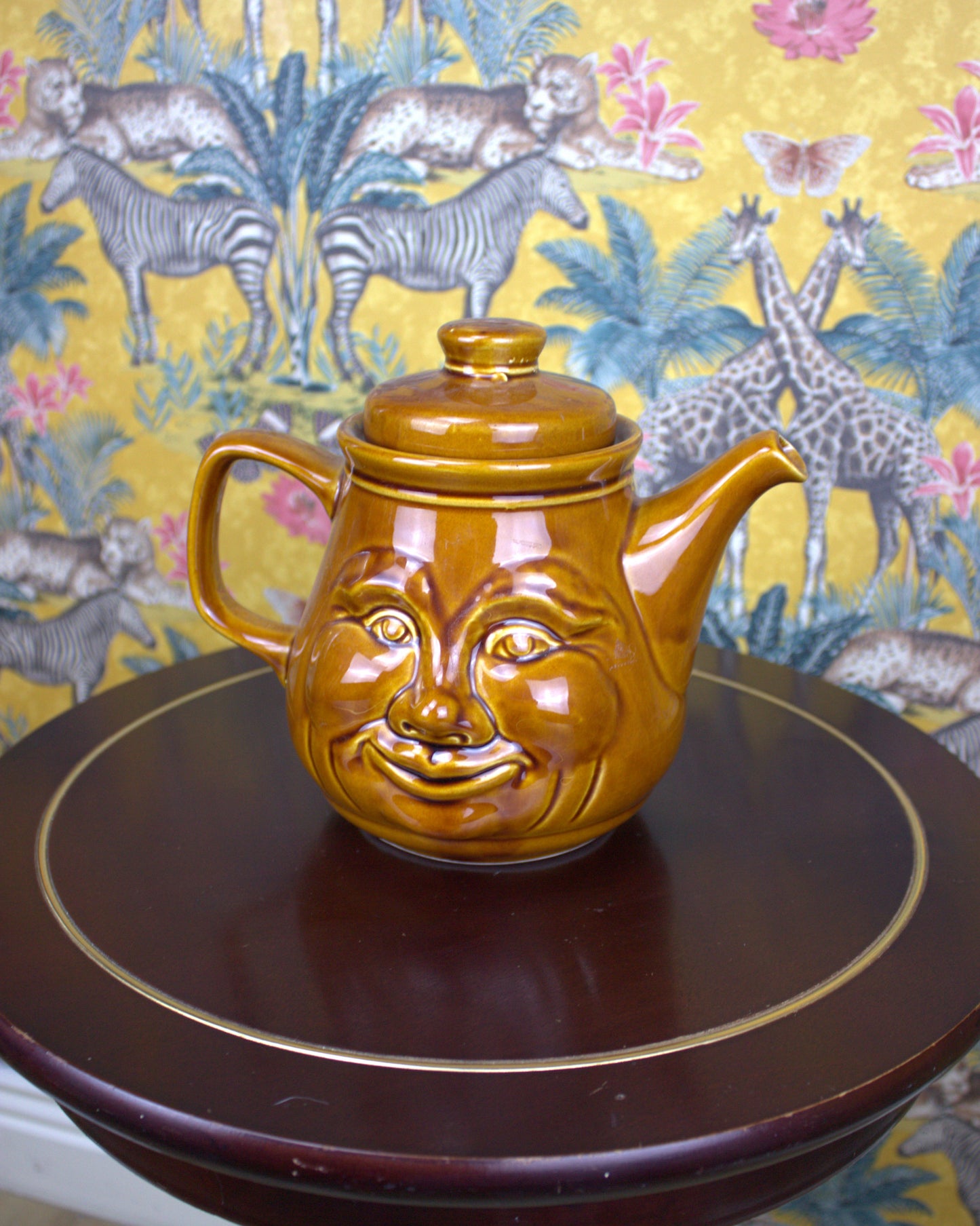 Vintage Sunshine Face Teapot – A Cheery and Unique Treasure