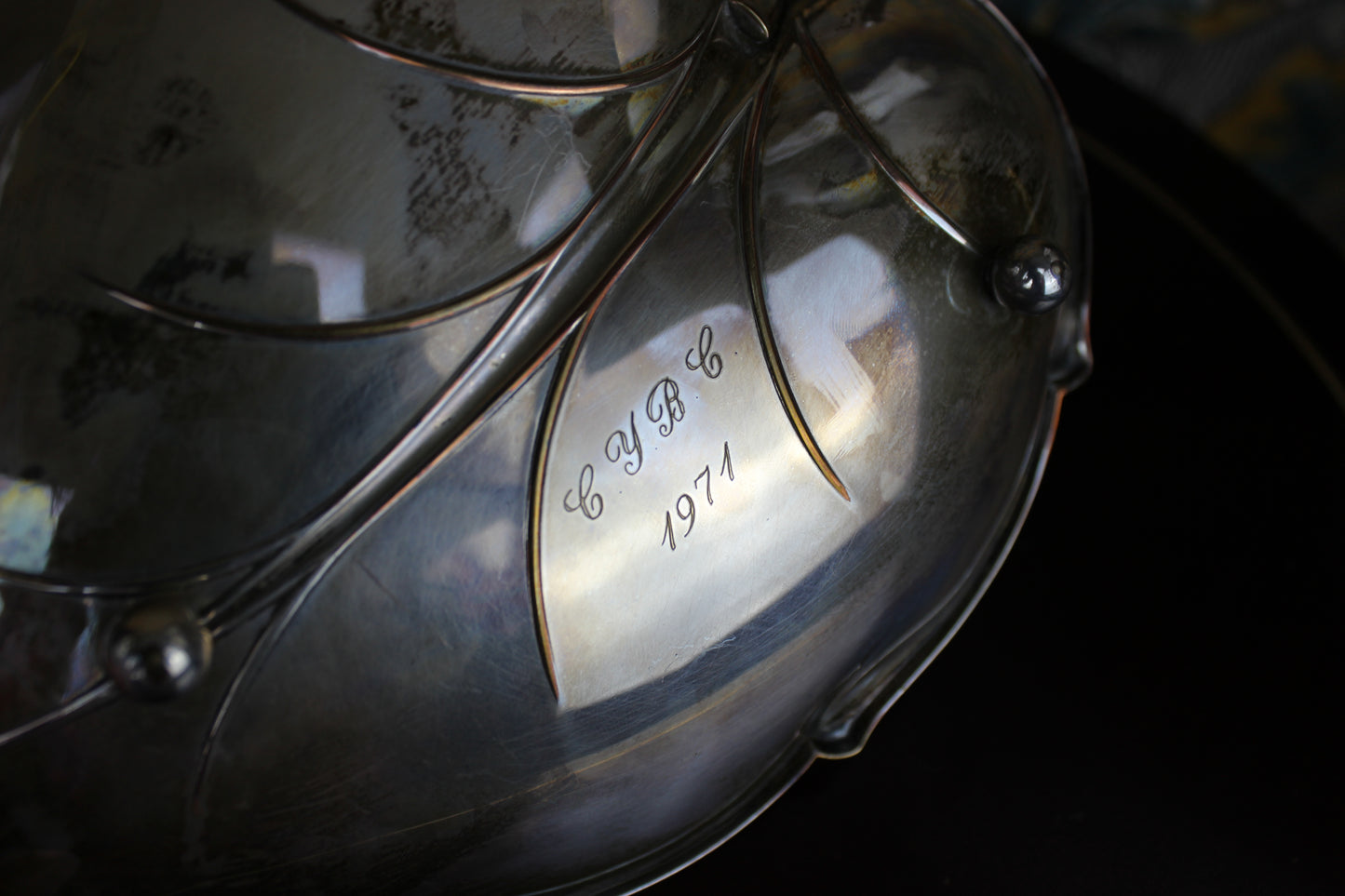 Vintage Silver-Plated Leaf Dish – A Story in Every Detail